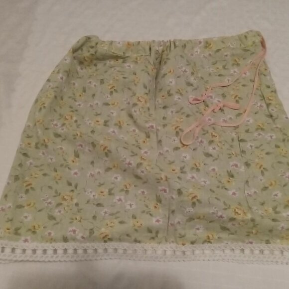 Unique handmade Asymmetrical floral skirt - Picture 1 of 8